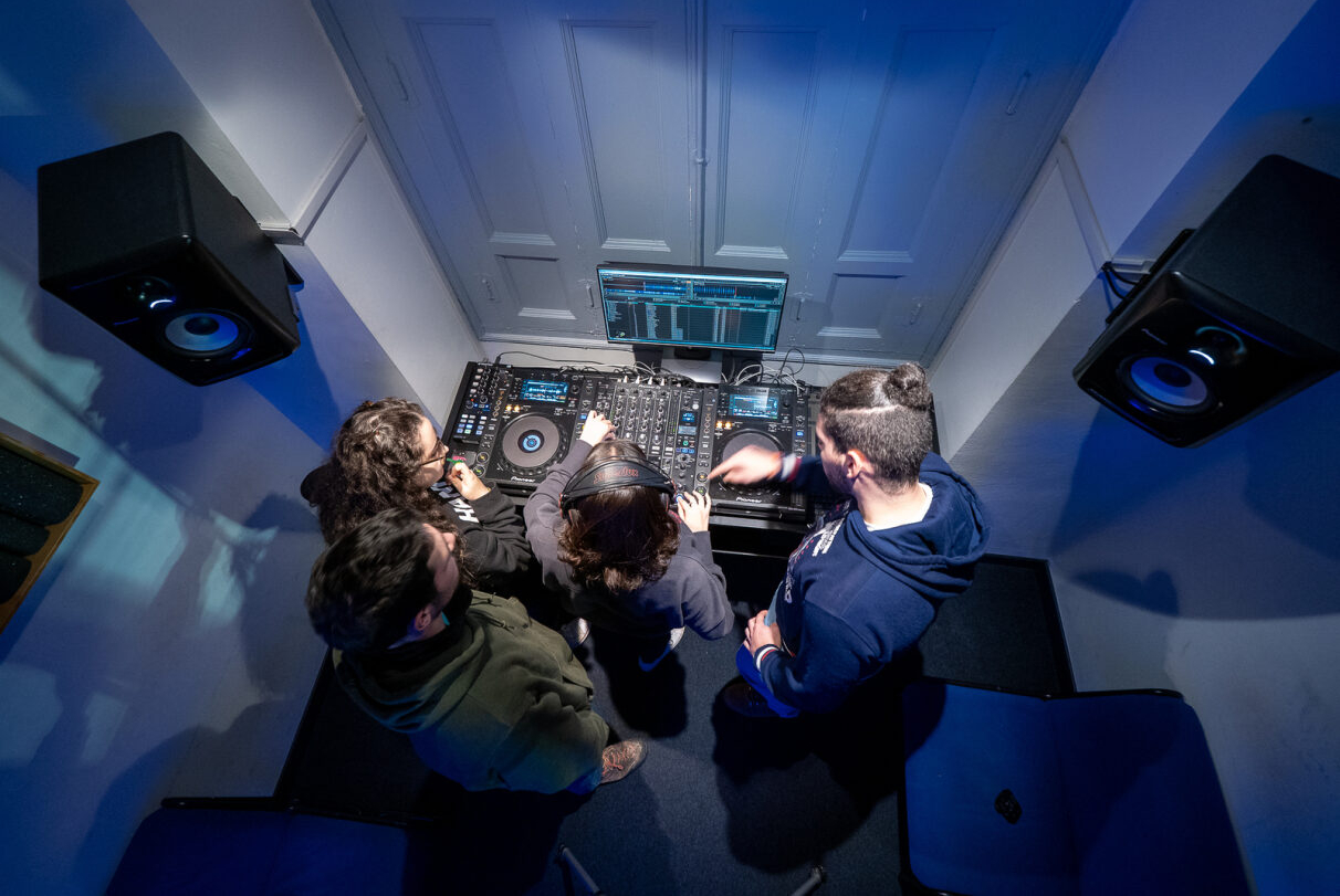 DJ-1
